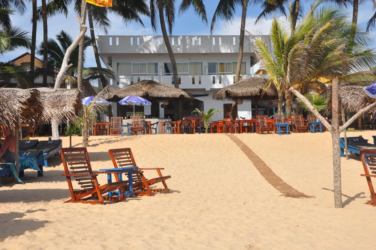 Copacabana Beach Hotel Хіккадува Екстер'єр фото